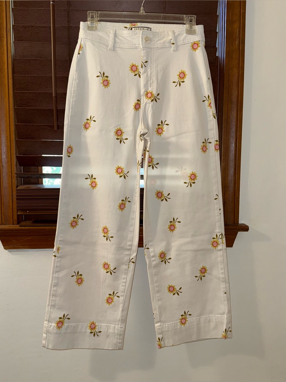 $149 NWOT Bagatelle Collection High-Rise Sunflower-Print Cropped Wide-Leg Pants